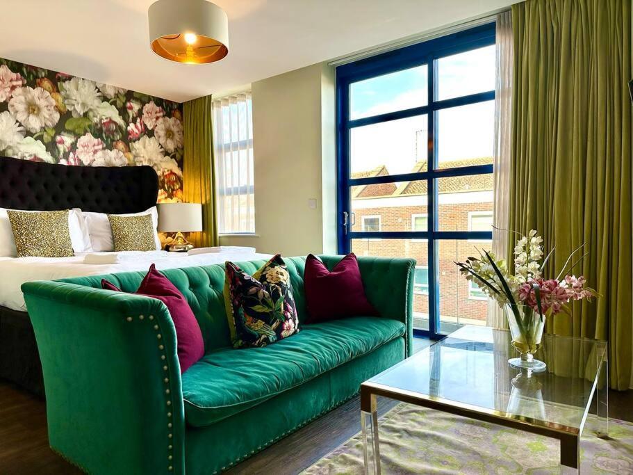 Chic Modern Apartment Suite - Free Parking & Wifi! - 1 Minute Walk To Poole Quay - Great Location - Free Parking - Fast Wifi - Smart Tv - Newly Decorated - Sleeps Up To 2! Close To Poole & Bournemouth & Sandbanks Εξωτερικό φωτογραφία